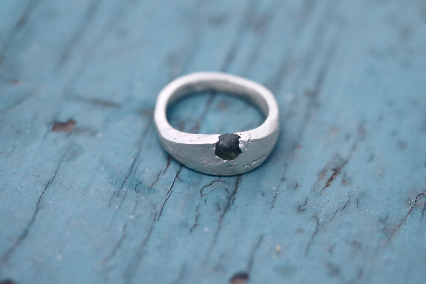 Raw Sapphire Midwinter Ring/Green/ MTO