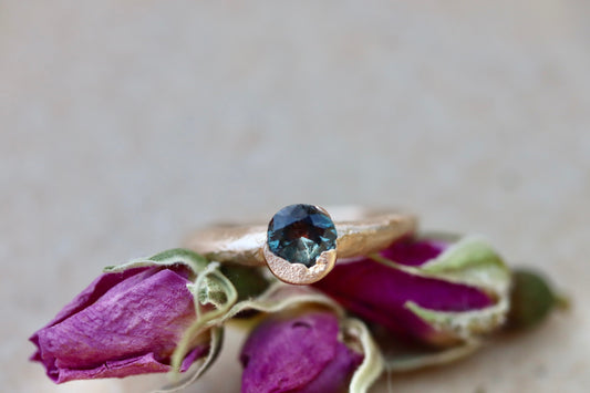 rustic sandcast organic montana sapphire solitaire ring band the arrowleaf