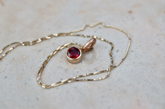 Idaho Garnet & 14kt Gold Necklace