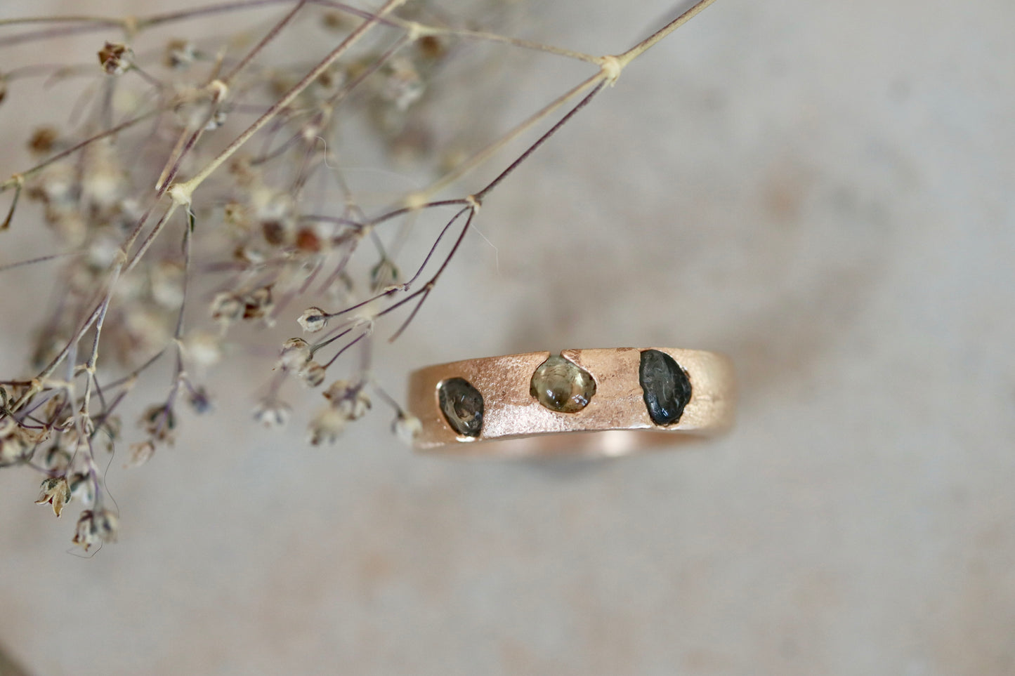 Raw Montana Sapphire 14kt Gold Medium Band