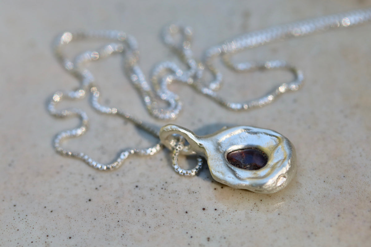 Raw Montana Sapphire Molten Necklace. Deep Lavender