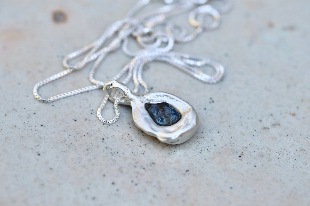 Raw Montana Sapphire Molten Necklace. Blue