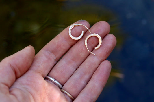 organic handcrafted recycled gold ethical hoop earrings sandcast paige devlin jewelry